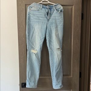 Judy Blue Light Blue Boyfriend Jeans